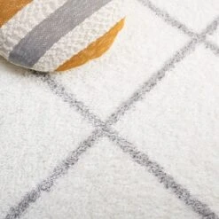 Tahoe Shag THO676 Power Loomed Area Rug - Safavieh -Safavieh GUEST 06a4f1f9 f3fa 4f7e a112 ea009eeb73e1