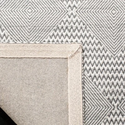 Flossie Geometric Area Rug - Safavieh 2 Flossie Geometric Area Rug - Safavieh - Image 2