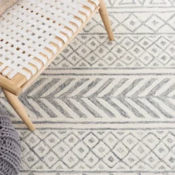 Metro MET353 Hand Tufted Area Rug - Safavieh 10 Metro MET353 Hand Tufted Area Rug - Safavieh -Safavieh GUEST 179b21dc e7c3 440e bc00 784b7746e24a