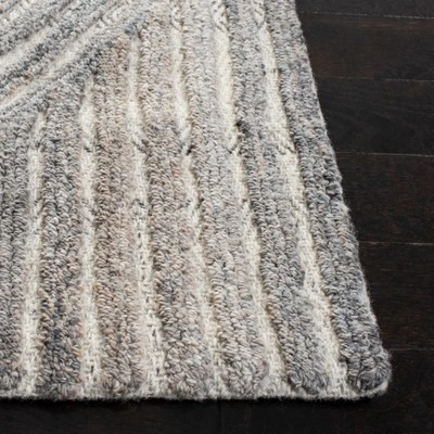 Southampton SHA301 Hand Tufted Area Rug - Safavieh 2 Southampton SHA301 Hand Tufted Area Rug - Safavieh - Image 2