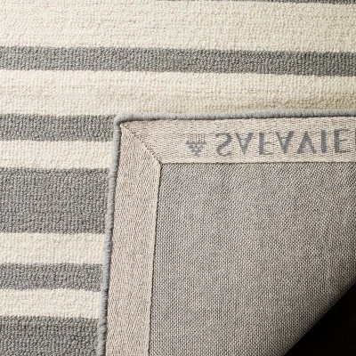 Safavieh Kids SFK917 Hand Tufted Area Rug - Safavieh 3 Safavieh Kids SFK917 Hand Tufted Area Rug - Safavieh - Image 3