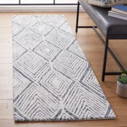 Abstract ABT350 Hand Tufted Area Rug - Safavieh