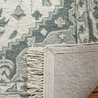 Ann Medallion Tufted Area Rug Light - Safavieh 2 Ann Medallion Tufted Area Rug Light - Safavieh - Image 2