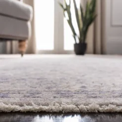 Kristie Floral Loomed Rug - Safavieh -Safavieh GUEST 59db519e af3b 4ab5 8c44 3e2b188c49d1