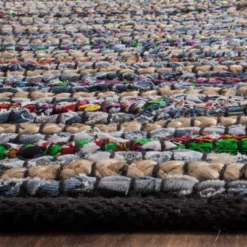 Cara Stripe Area Rug - Safavieh -Safavieh GUEST 6672aa18 068a 4f52 904e 1ec6793eb09c