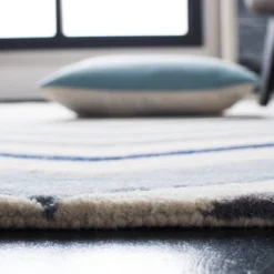 Dublin Chevron Geometric Tufted Area Rug - Safavieh -Safavieh GUEST 6882338b e914 4a99 a7c9 2cd4faa4557c