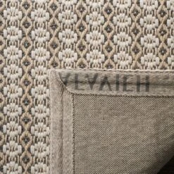 5'x8' Solid Hooked Area Rug Gray/Ivory - Safavieh -Safavieh GUEST 7938a5c4 7d84 48a0 922a cc32384757bd