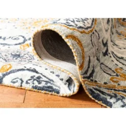 Rocio Medallion Hooked Rug - Safavieh -Safavieh GUEST 82ca47c6 7d29 4015 a57e edeb5eb49ea9