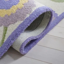 Safavieh Kids SFK355 Hand Tufted Area Rug - Safavieh -Safavieh GUEST 9b200d1d 1f69 4256 a4bd 84b7e59c5191