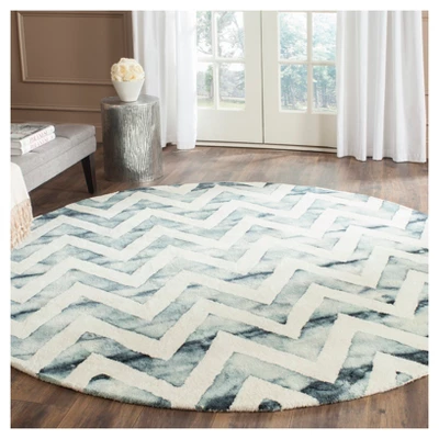 Carl Rug - Safavieh 2 Carl Rug - Safavieh - Image 2