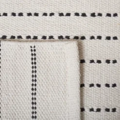 Kilim KLM706 Hand Woven Area Rug - Safavieh -Safavieh GUEST a959191e f52e 4996 b748 64d3b2d98a8b