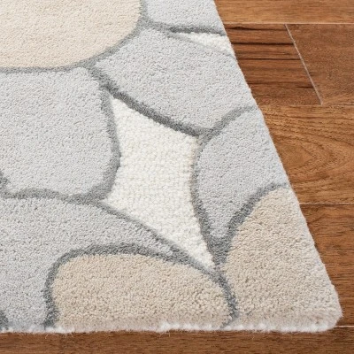 Safavieh Kids SFK923 Hand Tufted Area Rug - Safavieh 2 Safavieh Kids SFK923 Hand Tufted Area Rug - Safavieh - Image 2