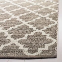 Moana Woven Rug - Safavieh
