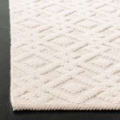 Geometric Woven Runner Ivory - Safavieh