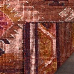 Cades Geometric Design Woven Area Rug - Safavieh -Safavieh GUEST bbd79288 871f 4fb7 8427 89d23e22d1f1