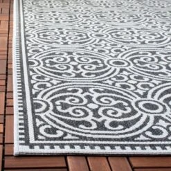 Vita Outdoor Rug - Safavieh