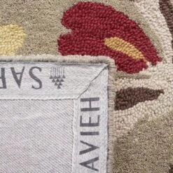 Jardin JAR459 Hand Tufted Area Rug - Safavieh -Safavieh GUEST c2ef27f9 e1fa 4949 9871 31bd881bbeeb