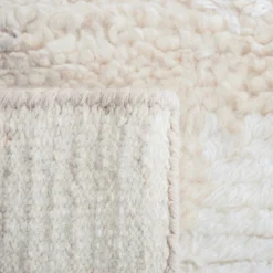 Casablanca CSB541 Hand Knotted Area Rug - Safavieh -Safavieh GUEST c8bc3336 e3a0 44d4 aac5 936fea1ab741