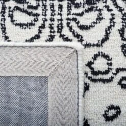 Metro MET993 Hand Tufted Area Rug - Safavieh -Safavieh GUEST eb753f2c a99b 4587 9c30 6214143e49f4