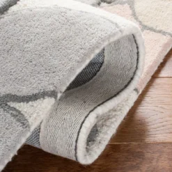 Safavieh Kids SFK923 Hand Tufted Area Rug - Safavieh 9 Safavieh Kids SFK923 Hand Tufted Area Rug - Safavieh -Safavieh GUEST f9949d6c b9e3 4f95 a0da 960a1d4efa38