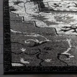 Nilda Medallion Light Area Rug - Safavieh